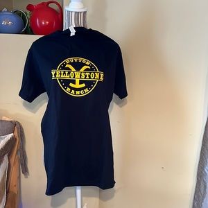 Yellowstone T-shirt NWOT